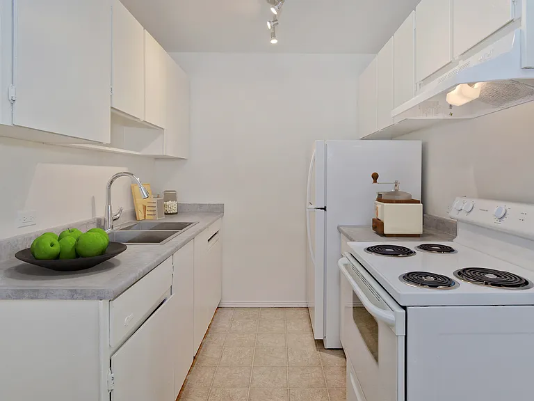 8208 Flint Rd SE — Photo 6