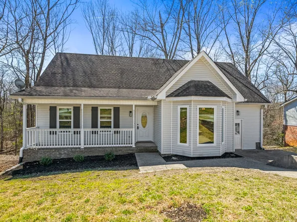 2114 Stonehenge Dr, Greenbrier, TN 37073