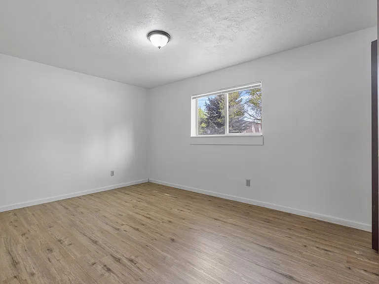 1524 Laprele St #1-4 — Photo 13