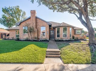 4410 Meadowview Dr, Mesquite, TX 75150