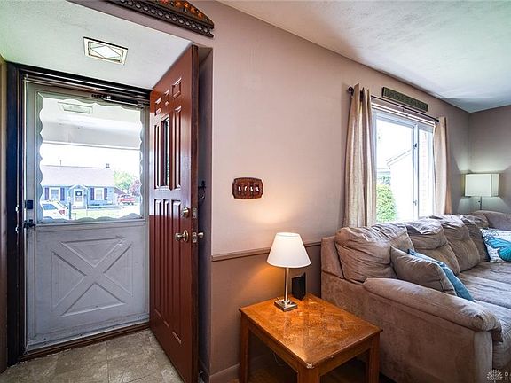 4th image of 1321 Rose Bower Ave