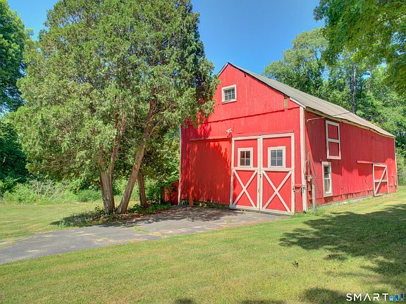 2nd image of 232 Forest Road