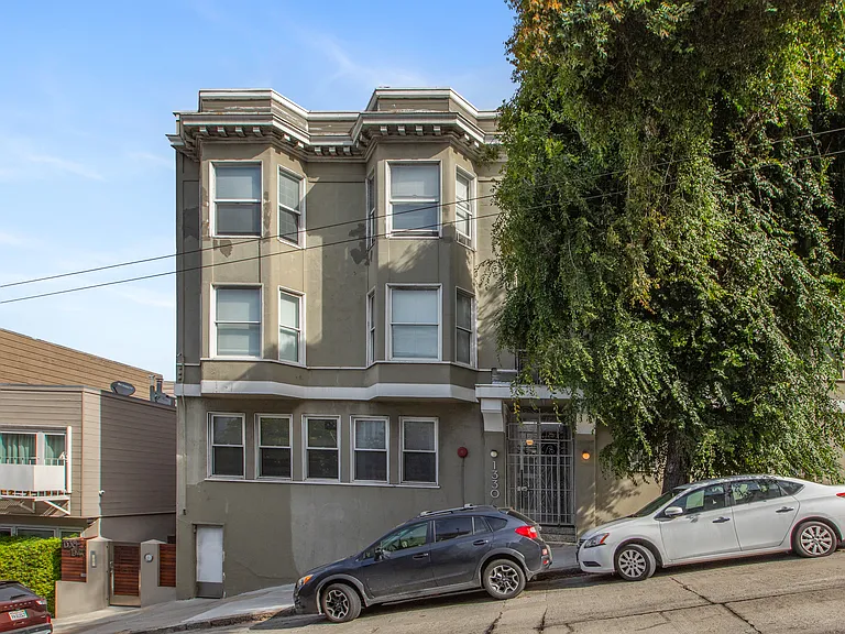 1330 Union St #4 — Photo 9