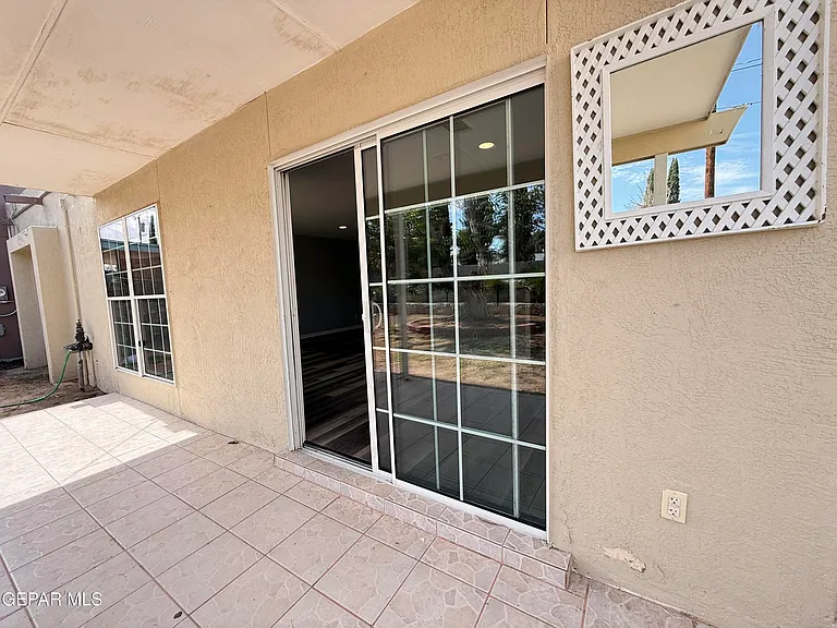 10405 Ashwood Dr #A — Photo 38