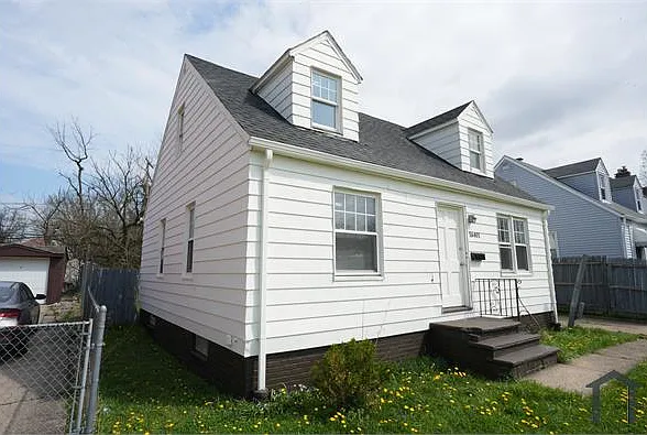 16401 Lotus Dr — Photo 3