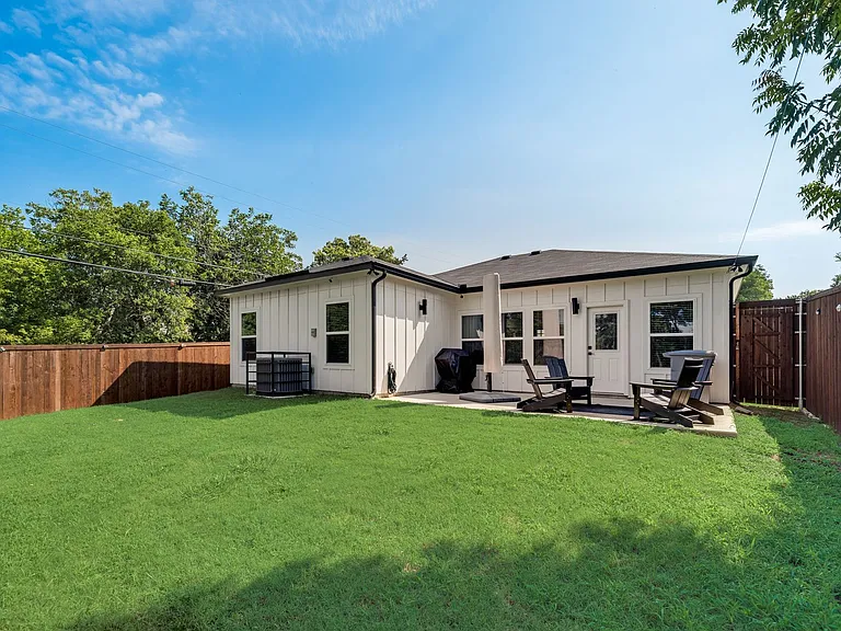 3001 Fernwood Ave — Photo 19