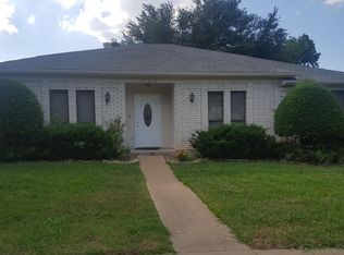 225 Rustic Ridge Dr, Garland, TX 75040