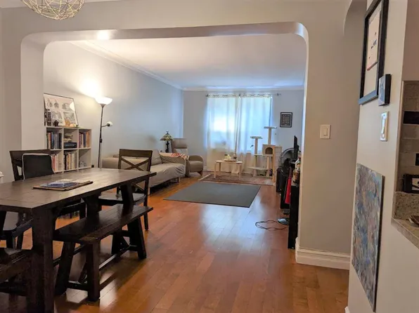 35-35 75th St #305, Jackson Heights, NY 11372
