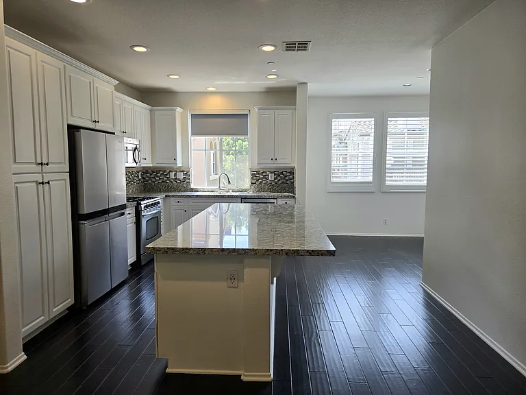 6372 Tivoli Ln — Photo 9