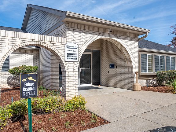 2nd image of 100 Chimneytop Dr #232