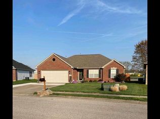 9727 Chatteris Rd, Evansville, IN 47725