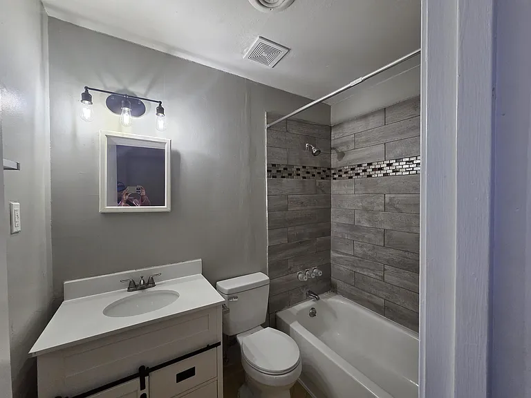 5787 Northland Dr — Photo 26