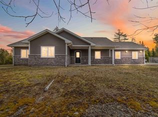 60 Danica Dr, Lunenburg, NS B4V7Z2