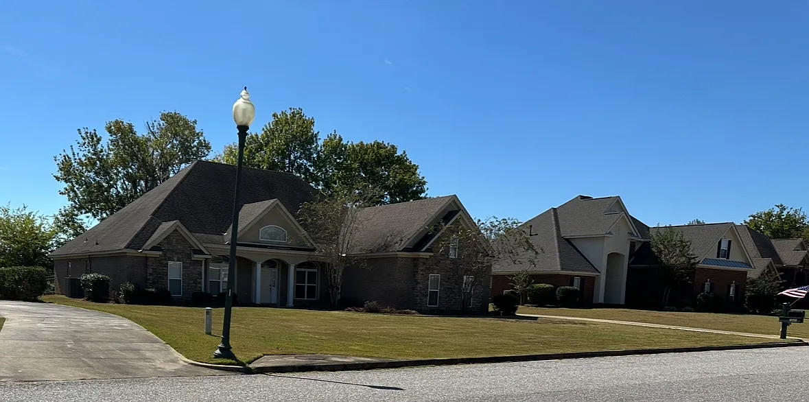 5 bed, 3.5 bath, 3272 sqft, $3,300 — Photo 1