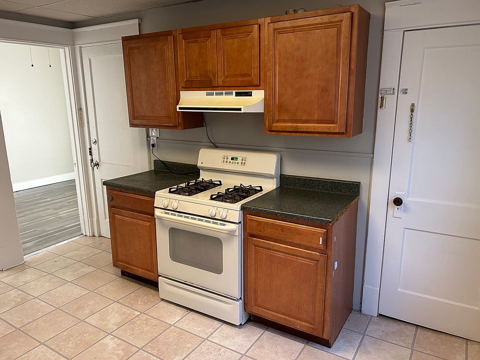 1st image of 622 E 24th St #1