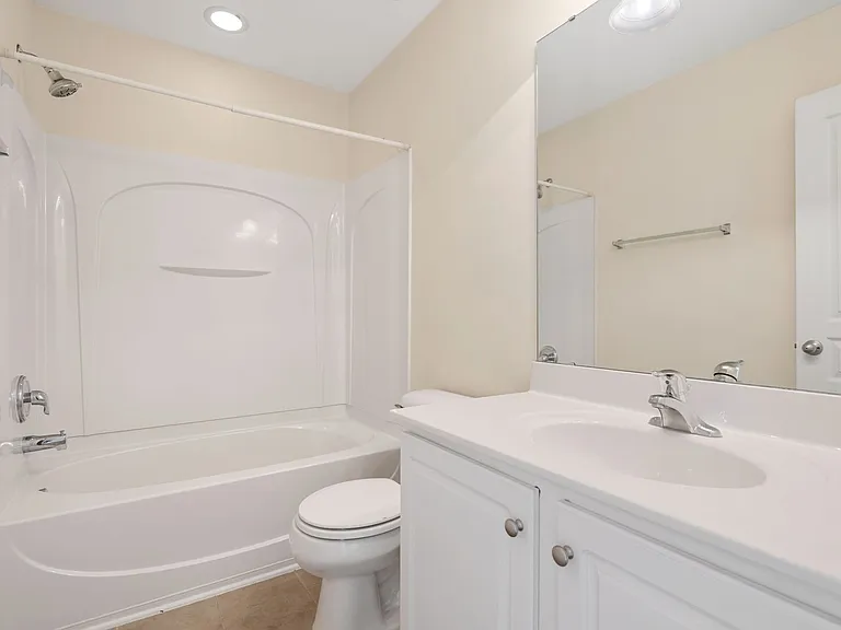 605 Cupola Dr — Photo 18