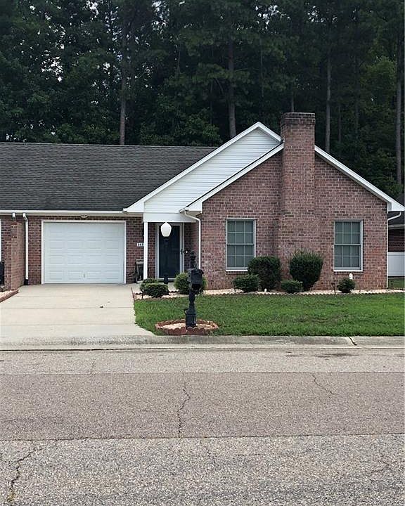 1st image of 303 Cobblestone Dr