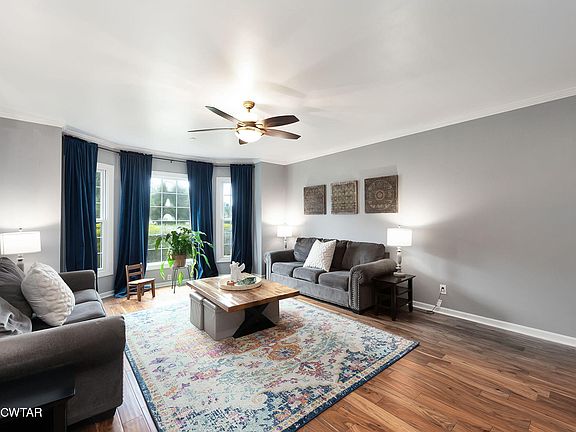 4th image of 156 Channing Way