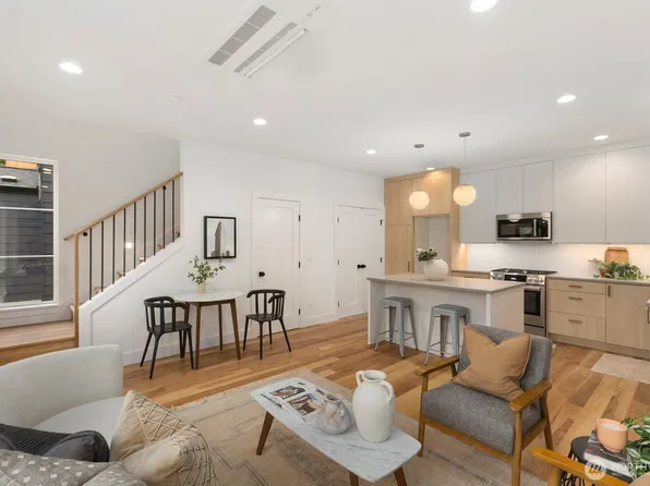 3938 S Angeline Street, Seattle, WA 98118