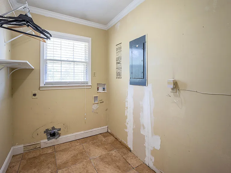 407 Holly Dr — Photo 10