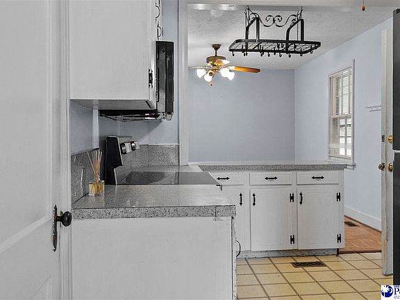 3rd image of 308 Layton Ct