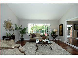 4th image of 10442 Chisholm Ave