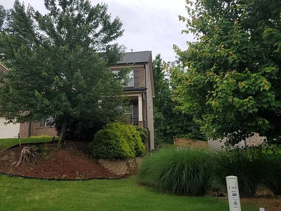 2nd image of 1670 Fox Hill Ln