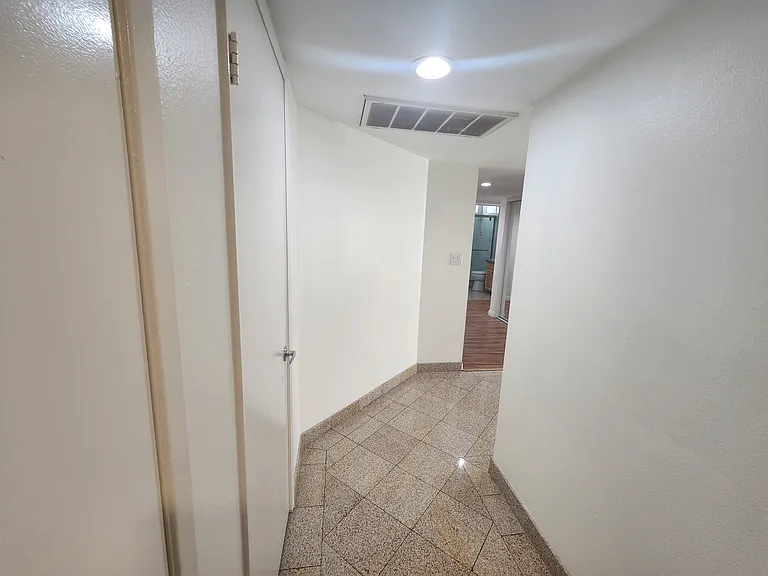 626 N Isabel St #202 — Photo 34