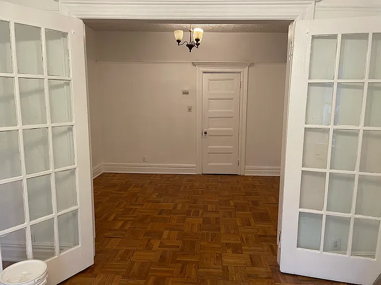 142 Winthrop St #1 — Photo 6