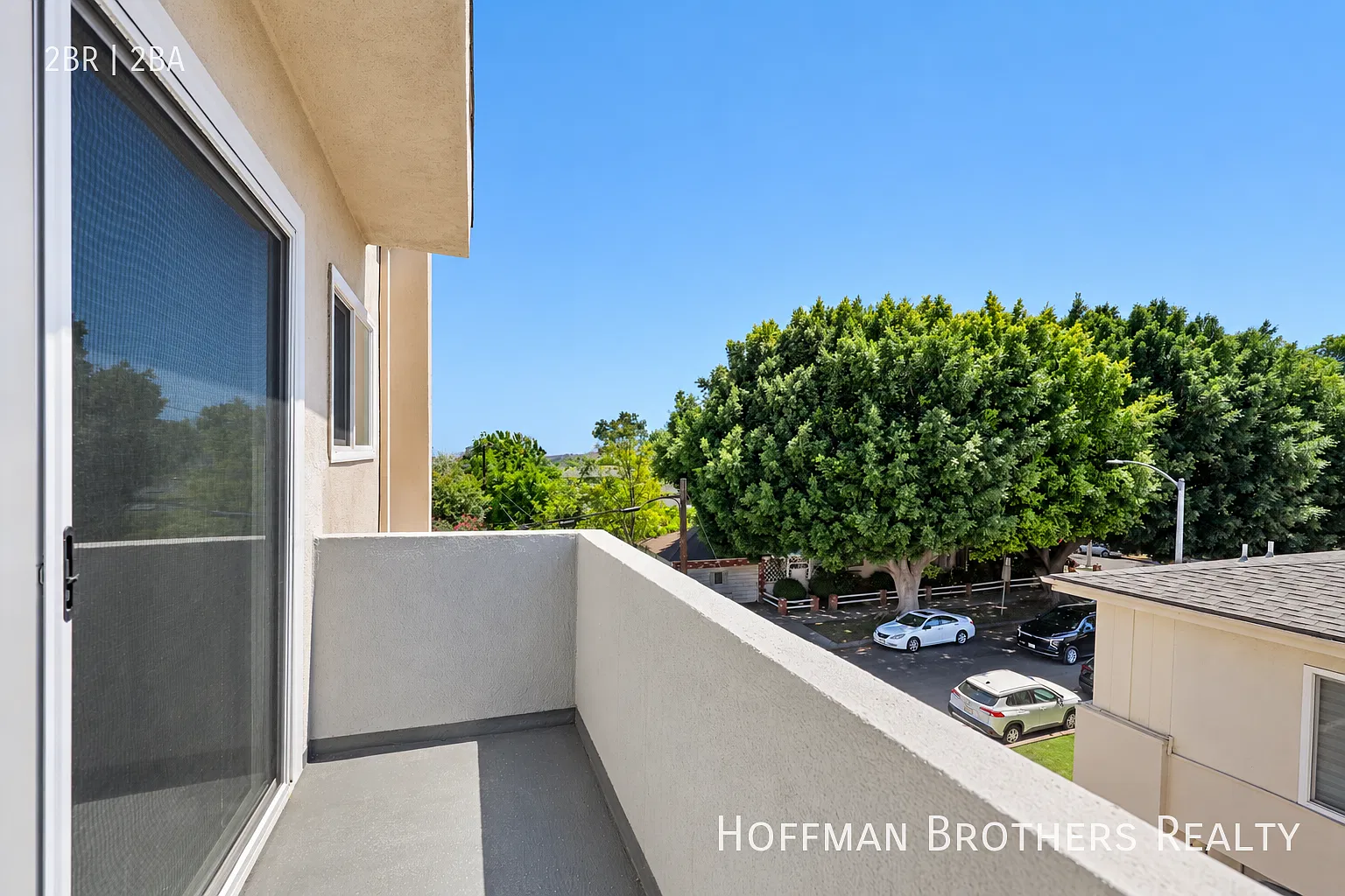 2 Bedroom with In-Unit Laundry, AC , In-Unit Storage, High Ceilings and Balcony! — Photo 4