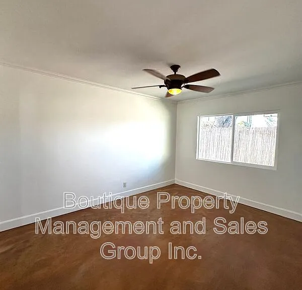 2285 Santa Ana Ave — Photo 9