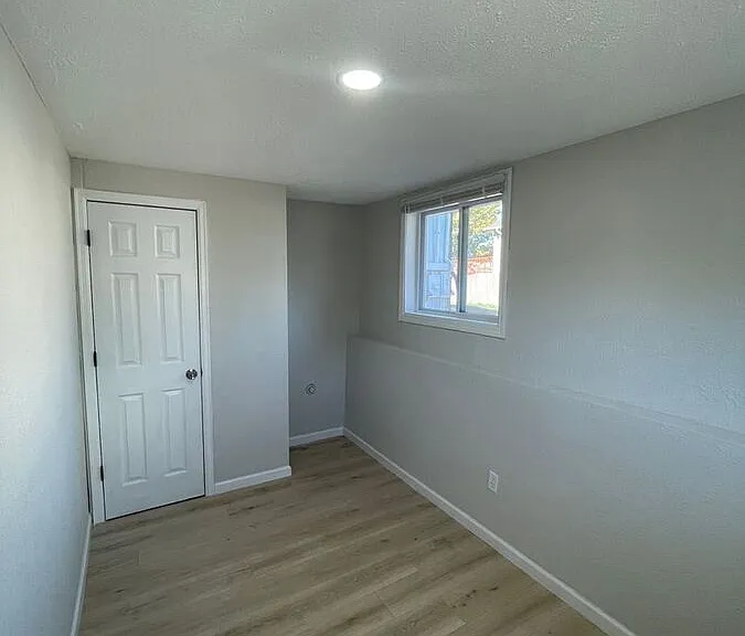 3210 W Longfellow Pl #C — Photo 13