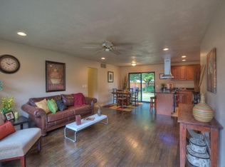 25713 19th Ave S, Des Moines, WA 98198