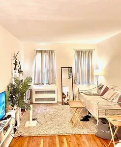 340 E 83rd St APT 4B, Manhattan, NY, 10028