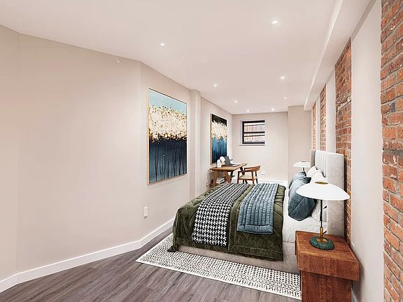 4th image of 312 W 21st St #1