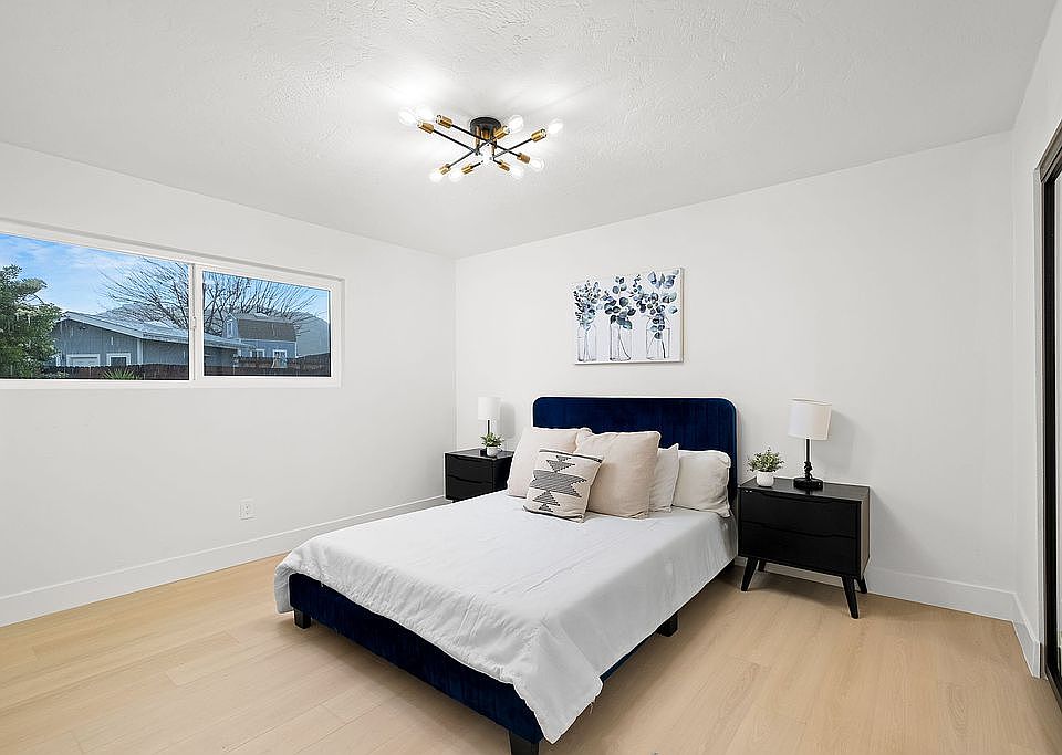 2nd image of 9237 Pelton Ct