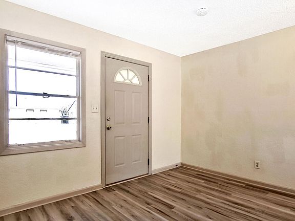 3rd image of 3820 N Oliver St #3990FFAEA