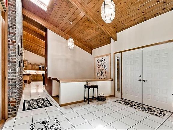 4th image of 1 Croglin Ln