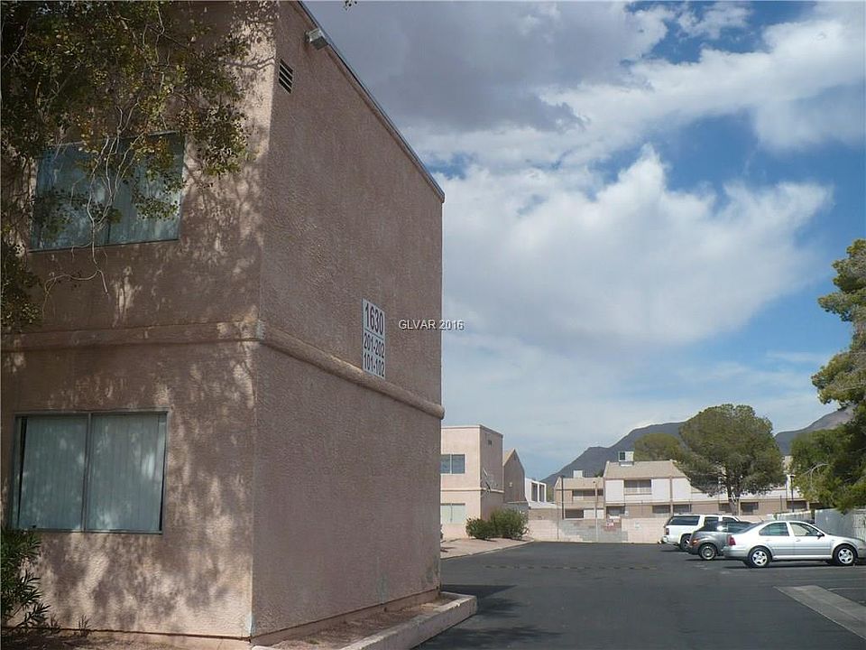 2nd image of 1630 N Lamont St