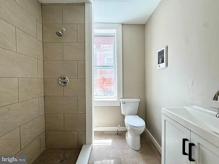 247 S 44th St #2 — Photo 6