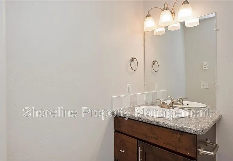 2085 W Brittany Ln #101 — Photo 25