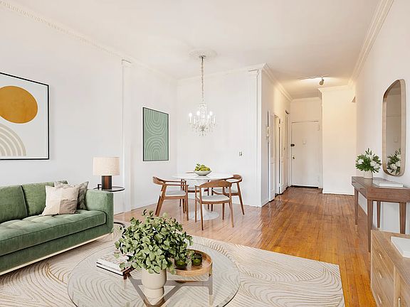3rd image of 99 Bank St APT 5F