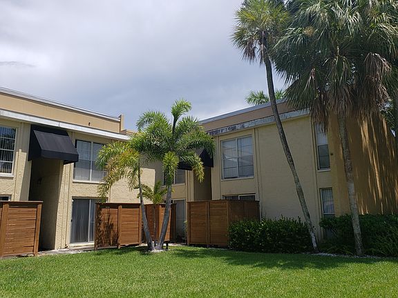 2nd image of 401 Danube Ave #B11