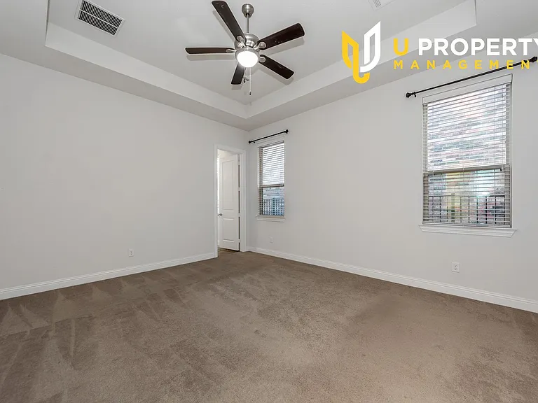 1017 Midland Dr — Photo 15