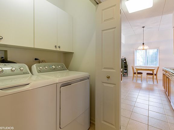 2nd image of 6815 N Milwaukee Ave APT 110