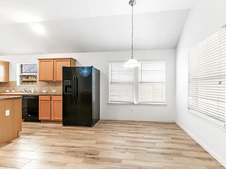 28259 Daystrom Ln — Photo 21