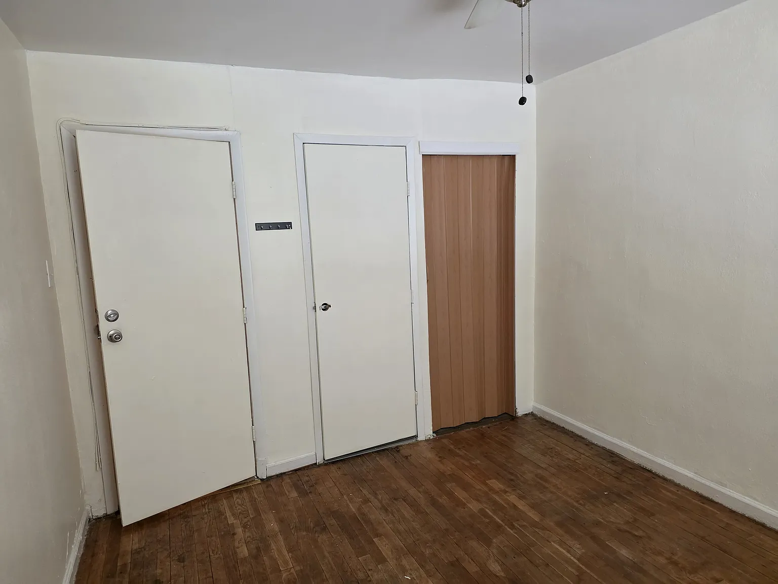 3229 Eastchester Rd — Photo 4