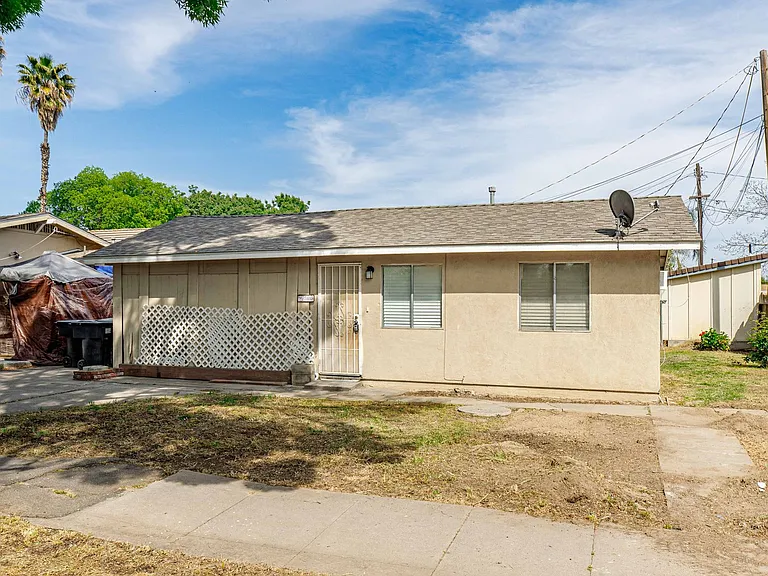 522 Sierra Dr — Photo 12