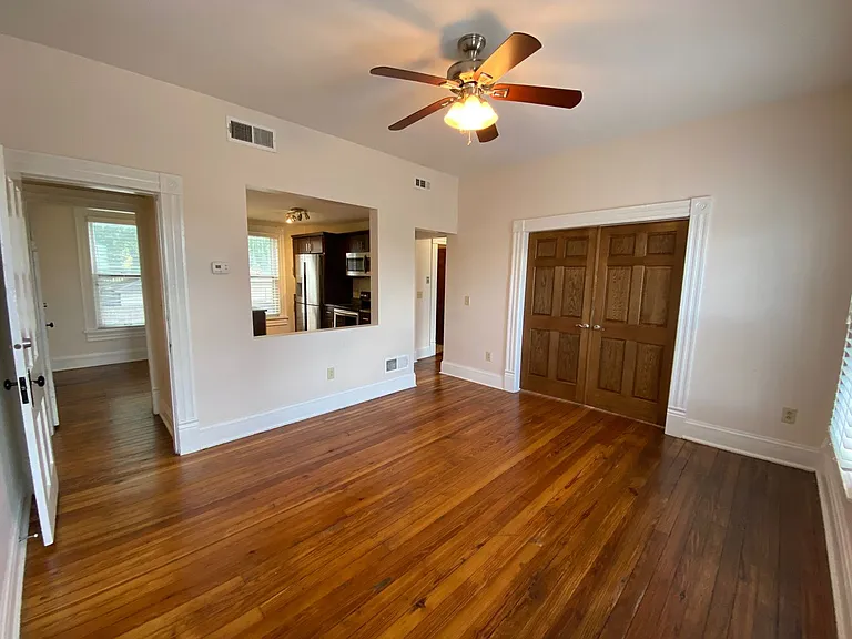 Kerr St 694-696 GW2 — Photo 6