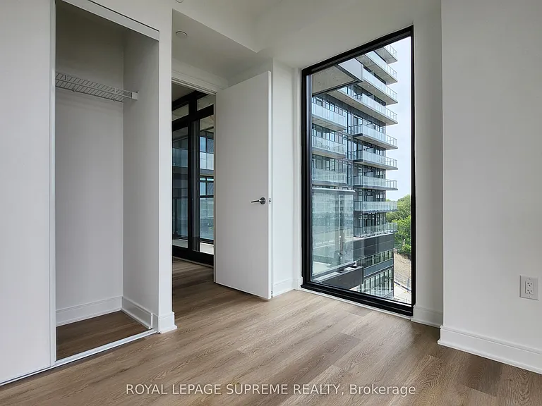 86 Dundas St E #402 — Photo 17